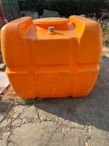 水タンク1000l