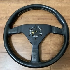 MOMOステアリング(ヴェローチェ レーシング)