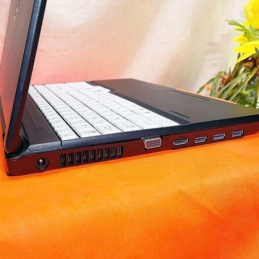 ☆15.6インチ 大画面！富士通ノート☆テンキーつき☆ 製造番号