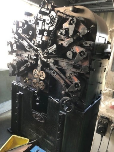 発条機械