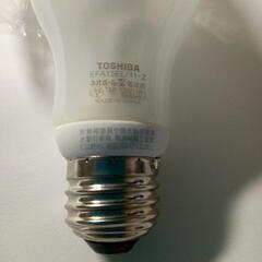 東芝 電球形蛍光灯 A15形・電球色ネオボールZリアル EFA1...