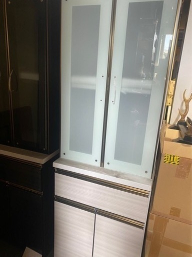 食器棚　キッチンラック　幅60cm  ホワイト　白　引き出し付き　扉付き