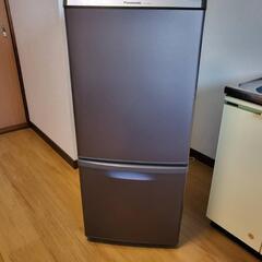 冷蔵庫小さめです。パナソニックnr-b149w使用感あります。