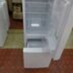 ID371781　2ドア冷蔵庫　156L　アイリスオーヤマ　2018年製　SF-156-WE　※打痕有り