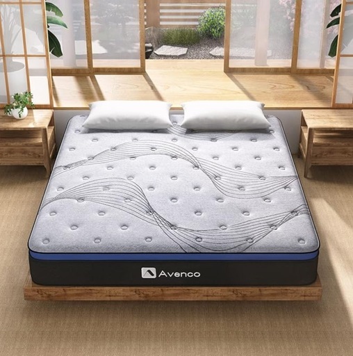 Avenco 新品同様の高品質ダブルサイズマットレス 140cm×195cm×25cm 。Like new high quality double size mattress.