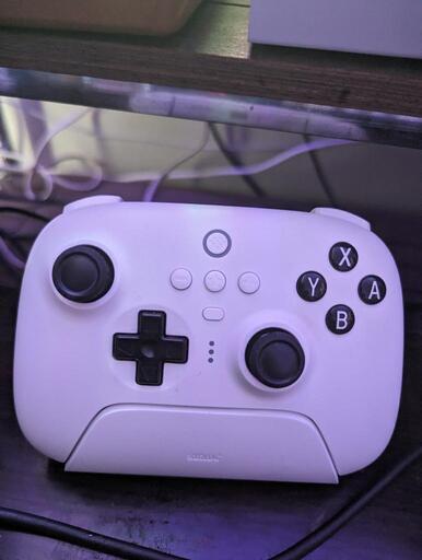 8bitdo ワイヤレスコントローラーホワイト 電源ドック付き