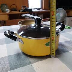 鍋 直径22センチくらい