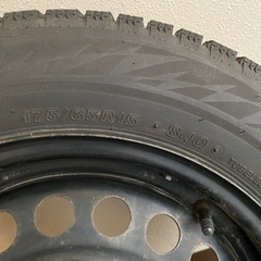 スタッドレスタイヤ　175/65 R15 4本