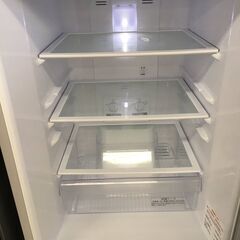 J2831 ★値下げしました★  ★6ヶ月保証付★ MITSUBISHI　三菱　２ドア冷蔵庫　MR-P15E　シャイニーシルバー　2020年製 クリーニング済み 【リユースのサカイ柏店】流山市 中古冷蔵庫 松戸市 中古冷蔵庫 我孫子市 中古冷蔵庫 船橋市 中古冷蔵庫 守谷市 中古冷蔵庫 取手市 中古冷蔵庫