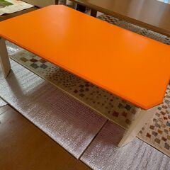 （無料）木製・オレンジ折り畳みローテーブル（ふたつ目）