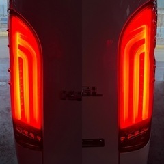 (お取引き中)ハイエース　レジアスエース　ヴァレンティ　テールランプ