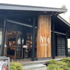 知る人ぞ知る人気モーニング店「No.4」で休日の朝をゆったりと過...