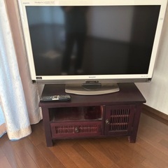 2010年製　Blu-ray内蔵シャープ液晶テレビ40型