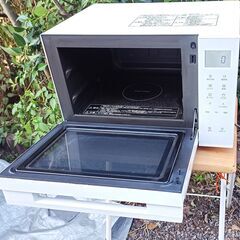 ★2021年製 Panasonic  オーブンレンジ NE-FS301-W