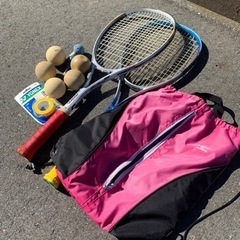 テニスラケット　ボール　