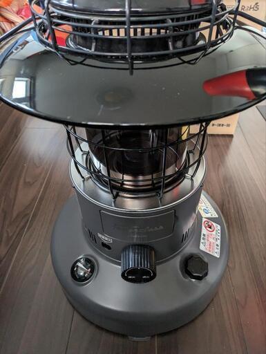 トヨトミ 対流形 レインボー トヨトミ】2023年製 対流型石油ストーブ