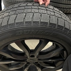 商談中！アルミ付きスタットレスタイヤ。225/55R18