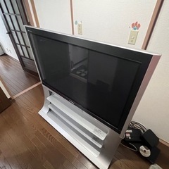 大きいテレビ、テレビ台付き
