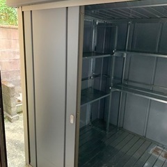 お譲り先決まりました。中古の屋外大型物置