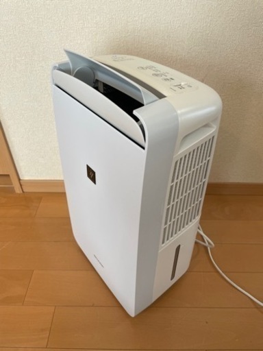 シャープの冷風・衣類乾燥除湿機 シャープ 冷風・衣類乾燥 除湿機 CM