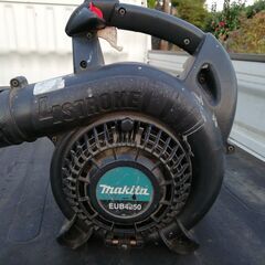 Makita マキタ エンジンブロワ／集じん機 EUB4250 4サイクルガソリンエンジン ブロアー 集塵機 送風 掃除 除草作業 ■実働品 Makita マキタ エンジンブロワ／集じん機 EUB4250 4サイクルガソリン