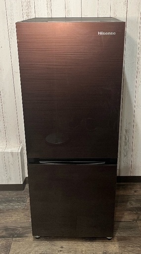 014  Hisense 人気のガラストップ　ブラウン　154リットル　2ドア冷凍冷蔵庫　2019年製