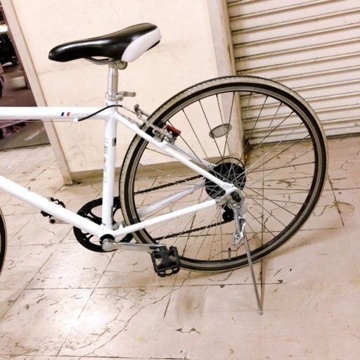 RENAULT ルノー クロスバイク 28インチ 自転車 700X280 WHITE 中古 RENAULT ルノー クロスバイク 28インチ 自転車 700X280 WHITE 中古