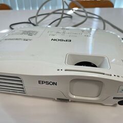 プロジェクター　EPSON EB-W8