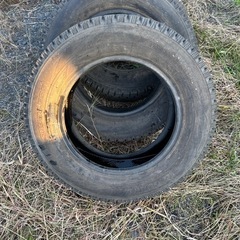 中古スタッドレス215/65R168️⃣山