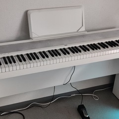 綺麗な電子ピアノ　15000円