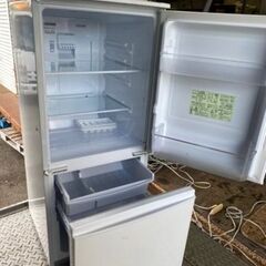 福岡市内配送無料　シャープ SHARP SJ-D14A-W [冷蔵庫 （137L・つけかえどっちもドア） 2ドア ホワイト系]