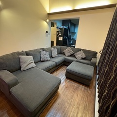 1年物のソファ。お得な取引。アメリカンスタイルのソファ。