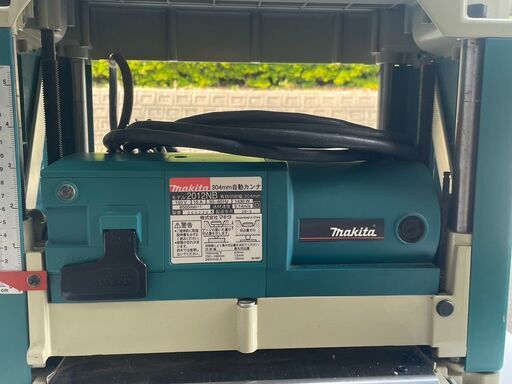 中古】マキタ 自動カンナ 304㎜ makita モデル2012NB 木工 大工