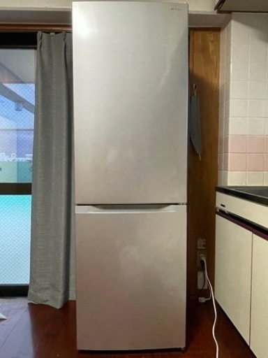 冷蔵庫　2022年製
