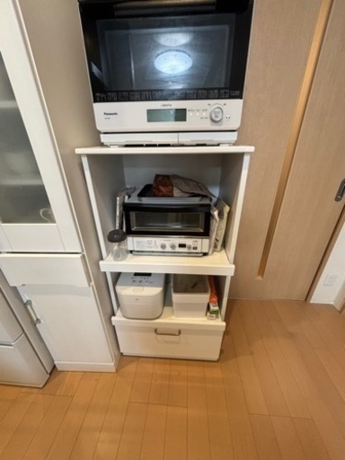 コンセント付き食器棚