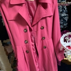 ピンクのコート