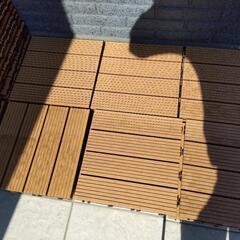 ウッドデッキパネル　約100枚