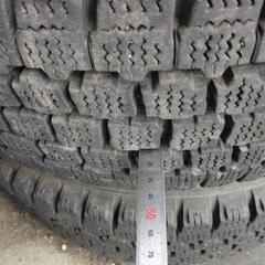 値下げ🎊⛄ハイエースのスタッドレスタイヤ