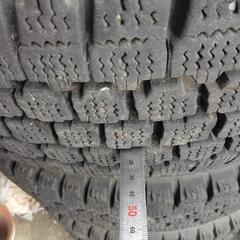 値下げ🎊⛄ハイエースのスタッドレスタイヤ