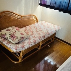 竹のソファ