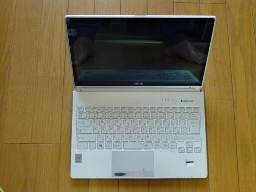 Fujitsu LIFEBOOK SH90/T メモリを8GにHDDを240GのSDDに、ジャンク扱