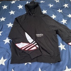 adidasパーカー