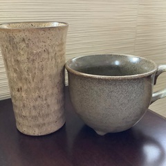 素朴なコップとカップの2個セット