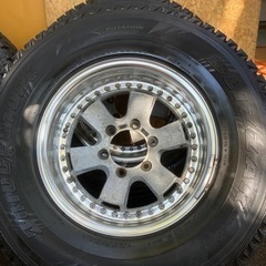 四駆スタッドレスタイヤ付アルミホイール4本セット　PCD139.7 6穴