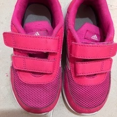 adidas スニーカー16センチ　女の子