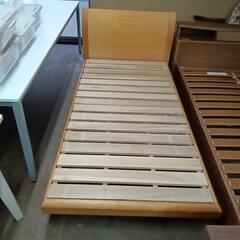 🎉 シングルベッドフレーム 木製 家具 寝具 ベッドフレーム