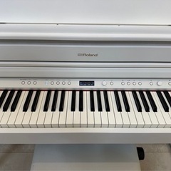 Roland HP704 WH