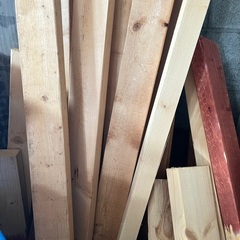 木材(2×4建材) 2m前後　9本　