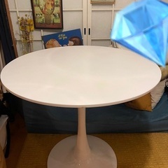 円形テーブル