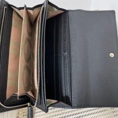 ヴィヴィアン•ウエストウッド財布　